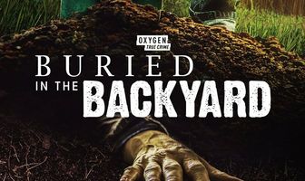 Закопанные на заднем дворе