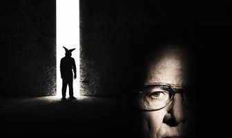 Девушка в лабиринте