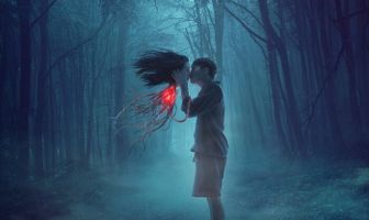 Красу: Нечеловеческий поцелуй