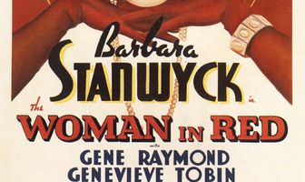 Женщина в красном