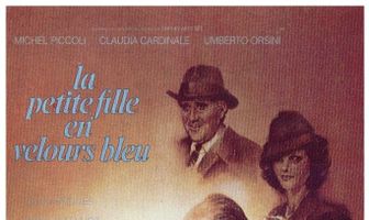 Девочка в голубом бархате