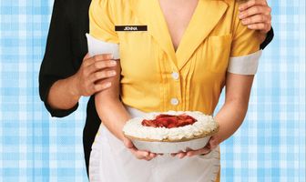 Официантка