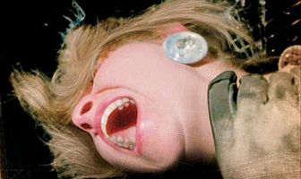 Закатив глаза