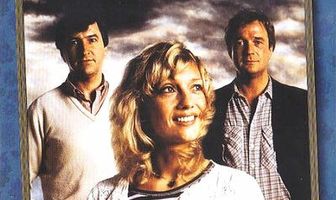 Два парня и девушка