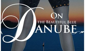 На красивом голубом Дунае