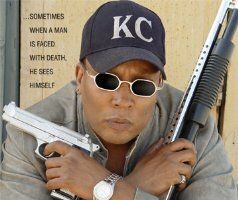 Глаз видит меня