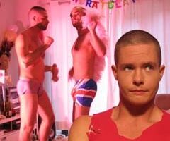 Красавчик с большим инструментом