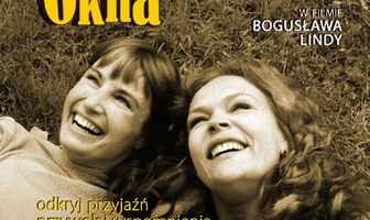 Светлые голубые окна