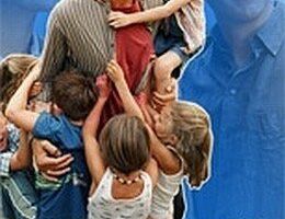 Образцовый отец наедине с детьми