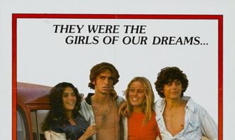 Девочки с помпонами