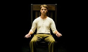 Джонни взял ружье