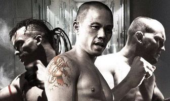 Красный холст