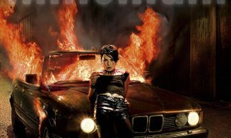 Девушка, которая играла с огнем