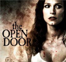 Открытая дверь