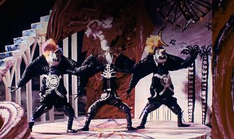 Полет в страну чудовищ