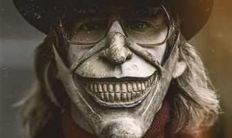 Чёрный телефон