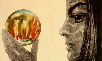 Девушка в черном