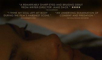Пальмы и линии электропередач