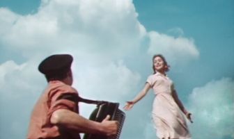 Не имей 100 рублей...