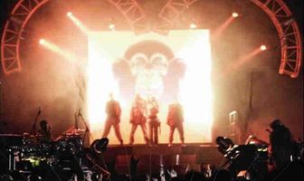 Black Eyed Peas: Live from Sydney to Vegas