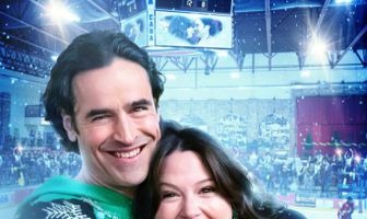Merry Kiss Cam