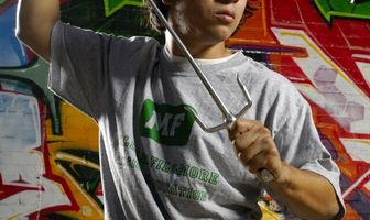 Рассел Фиш: Инцидент с яйцами и сосиской