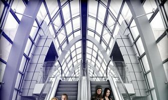 Стеклянный дом