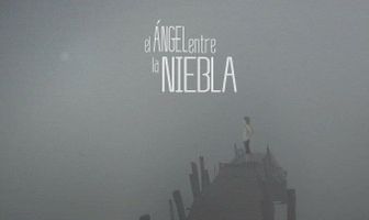 El ángel entre la niebla