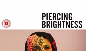 Яркий пирсинг