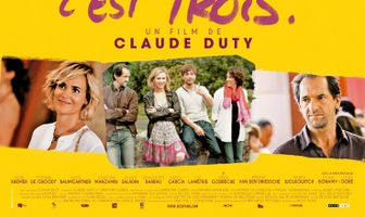 У нас целуются три раза