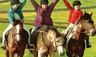 The Saddle Club: Adventures at Pine Hollow