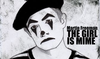 Девушка-мим