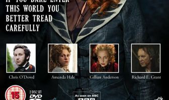 Багровый лепесток и белый