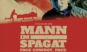 Mann im Spagat: Pace, Cowboy, Pace