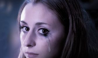 Купидон носит маску