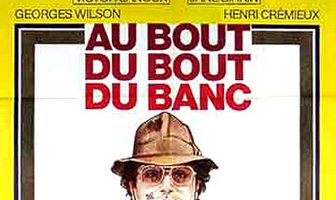 На самом краешке скамьи