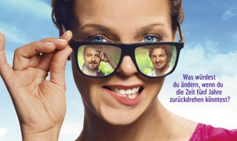 На другой лужайке трава всегда зеленее